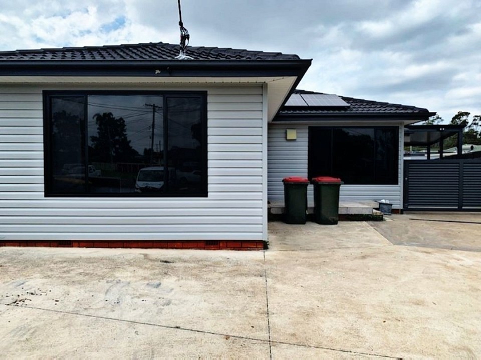 Sydney  Window Tinting  Western Sydney, Glass Tinting, Wollongong Window Film ,Canberra Commercial Tinting Sydney ,Office Window Tint Sydney ,Home Window Tint Sydney, Shopfront Glass NSW ,Glass Frosting Sydney, Energy Efficient Homes Greater, Sydney Window Treatments,Commercial Glass Tinting, Shopfront Glass Film, Office Window Tint, Architectural Glass Film  Sliding Door Tinting, Aluminium Window Tint, Timber Door Glass Film, Safety & Security Window Film, Decorative Glass Frosting, Commercial Window Treatments,northsyneywindowtint,southwestsydneywindowtint,westernsydneywindowtint, top5bestwindowtintexpertallareassydney